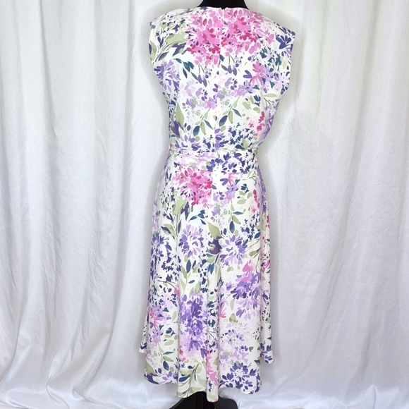 Lauren Ralph Lauren Floral Belted Bubble Crepe Dress - Size 4 - Picture 7 of 14